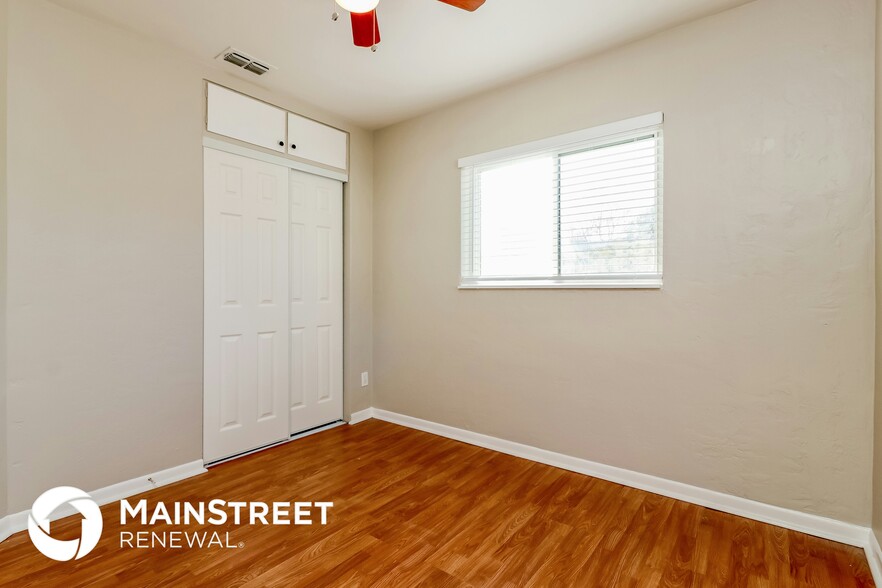 Building Photo - 121 Sunlit Cove Dr NE