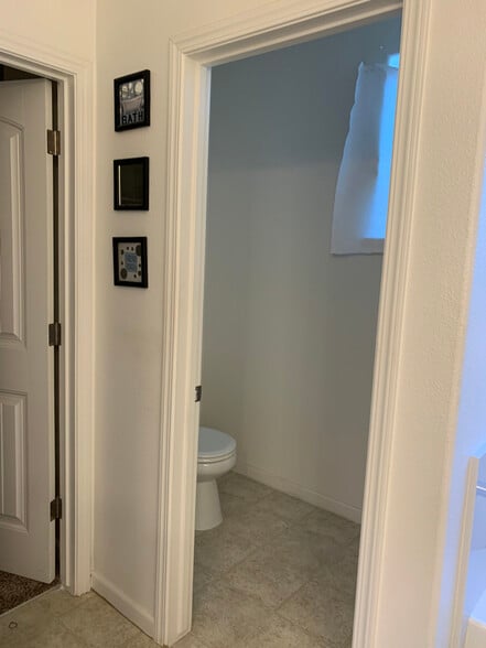 Building Photo - 741 Suzanne Dr