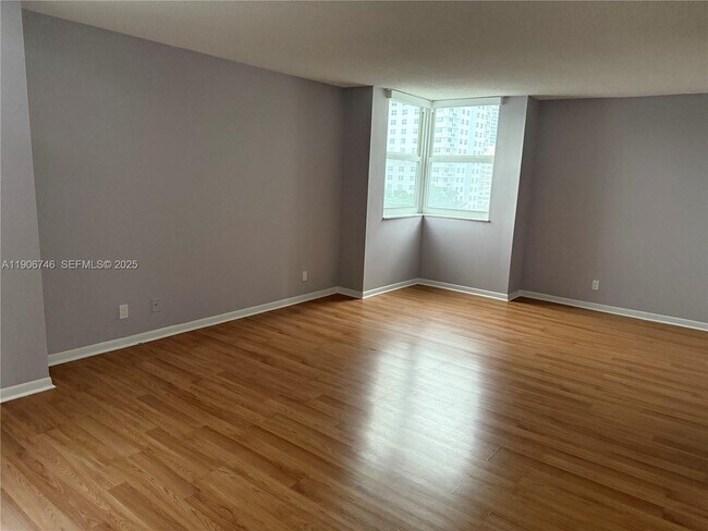 Building Photo - 1880 S Ocean Dr