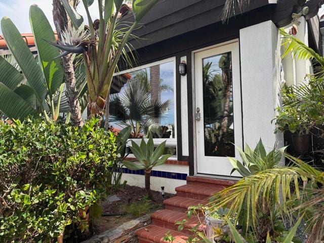 Building Photo - 122 S Rios Ave