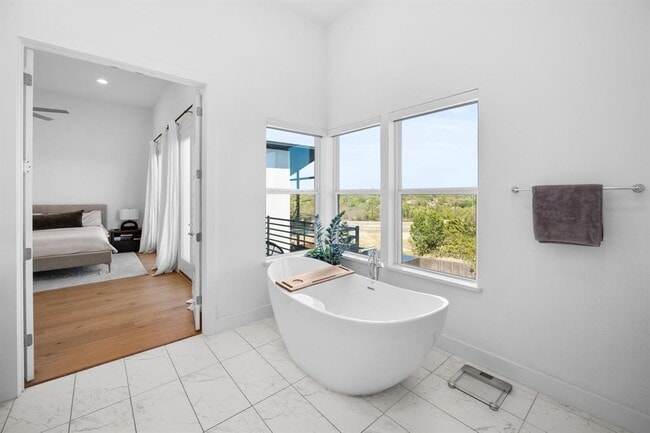 Building Photo - 7308 Cordoba Dr