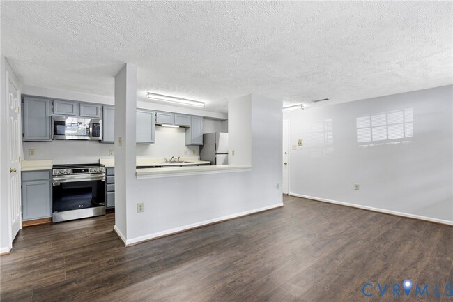 Building Photo - 7604 Roscommon Ct