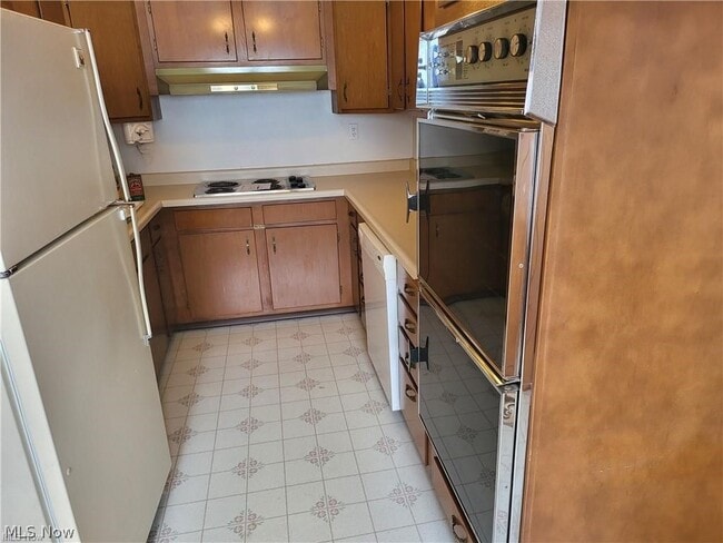 Building Photo - 55178 Maple Ave