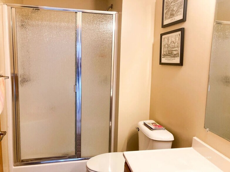 Building Photo - 504 Altamonte Dr