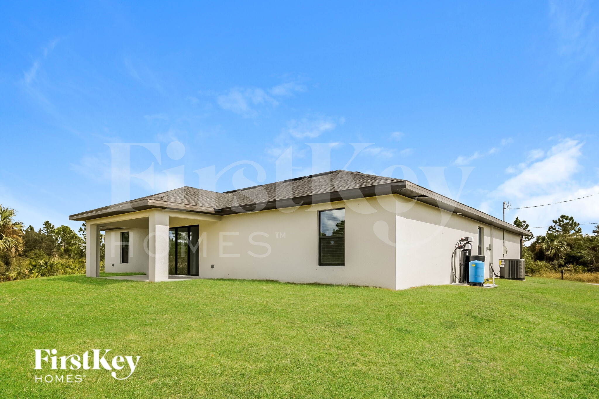 Building Photo - 915 Plumosa Ave