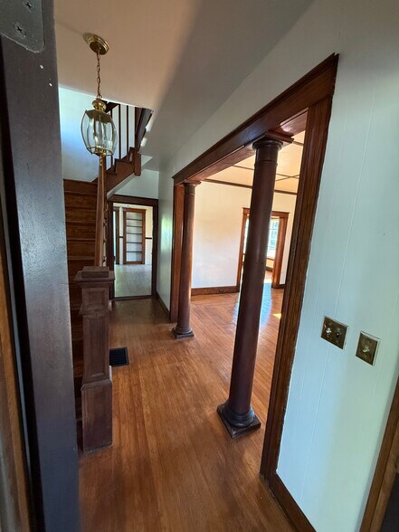 Building Photo - 280 3rd Ave