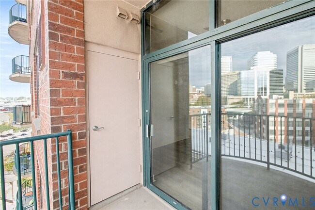 Building Photo - 1101 Haxall Point