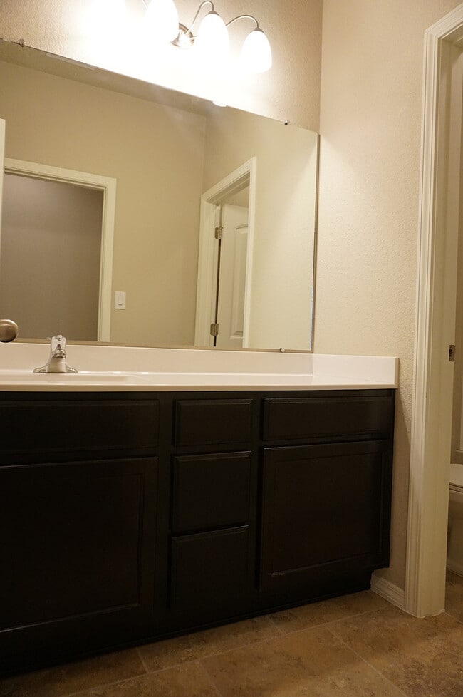 Building Photo - Spacious 4 bedroom Rio Rancho home in Enchanted Hills! Refrigerated air. Right off 550