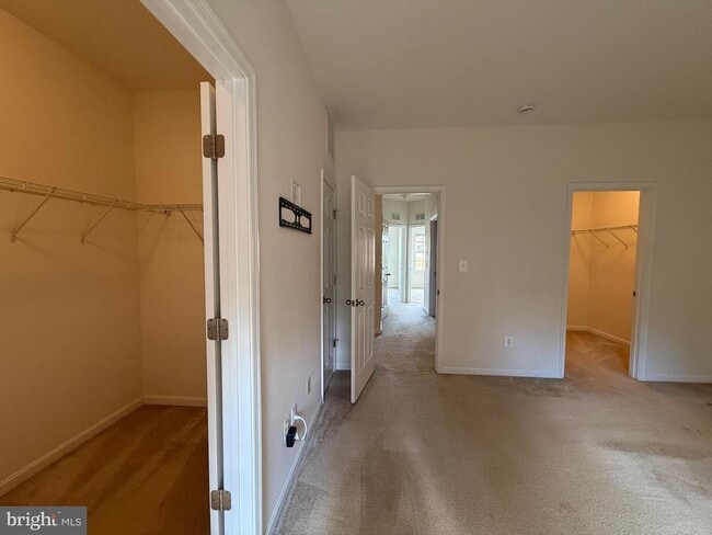 Building Photo - 9105 Belo Gate Dr