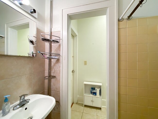 Building Photo - 1714 NW 3rd Pl