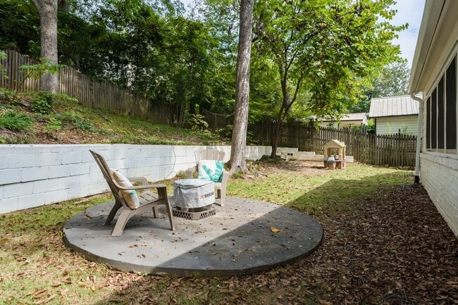Building Photo - Home for rent in Homewood
