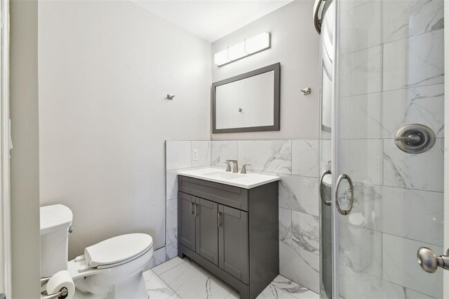 Building Photo - 206 N Montclair Ave