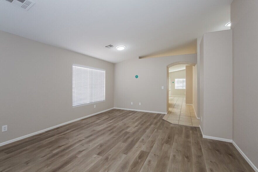 Building Photo - 5109 Backwoodsman Ave