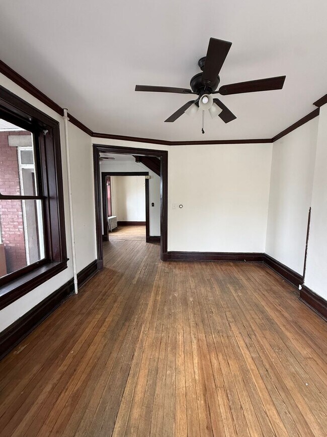 Building Photo - 49 W Commerce St