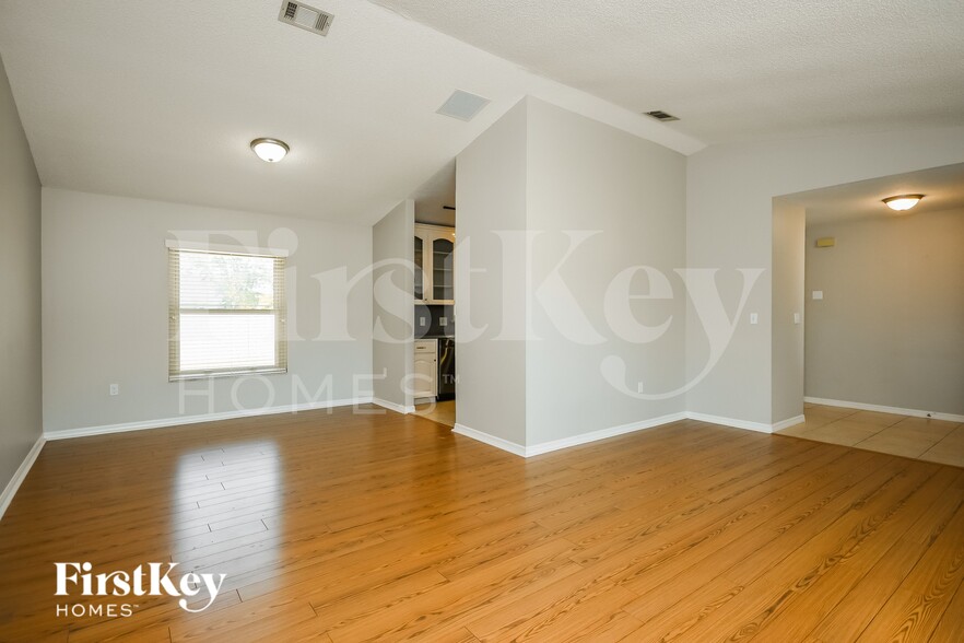 Building Photo - 3326 Bottlebrush Ct