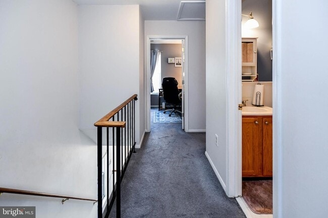 Building Photo - 9466 Sea Breeze Ct