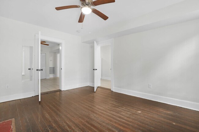 Building Photo - 703 Barnard St
