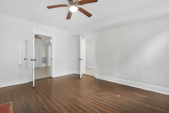 Building Photo - Downtown Savannah Condo for Rent