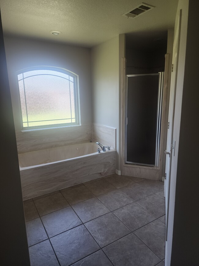 Building Photo - 22 Jynteewood Cir