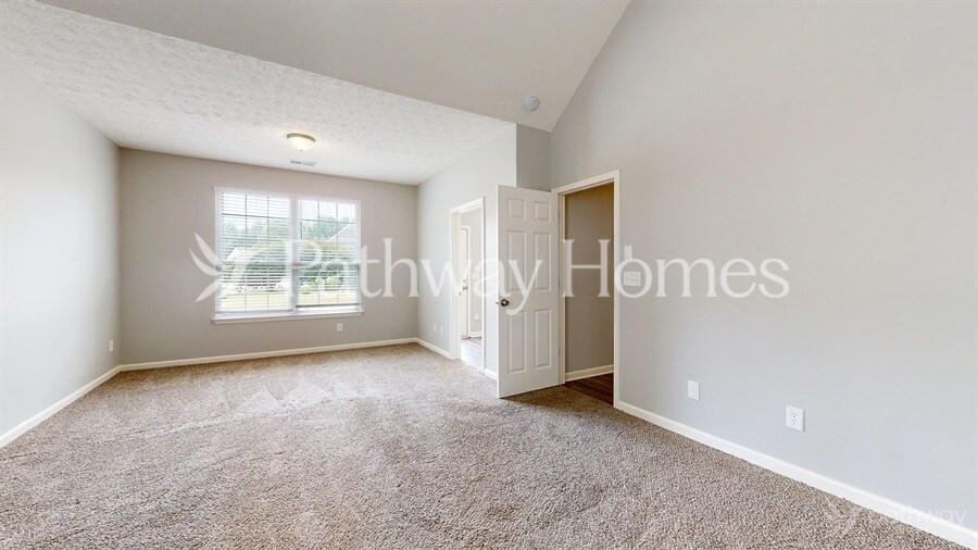 Building Photo - 8401 Somerton Cir