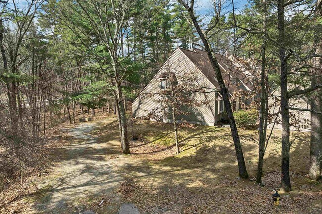 Building Photo - 32 Suffolk Ct