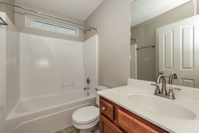 Building Photo - 4256 Birch Dr