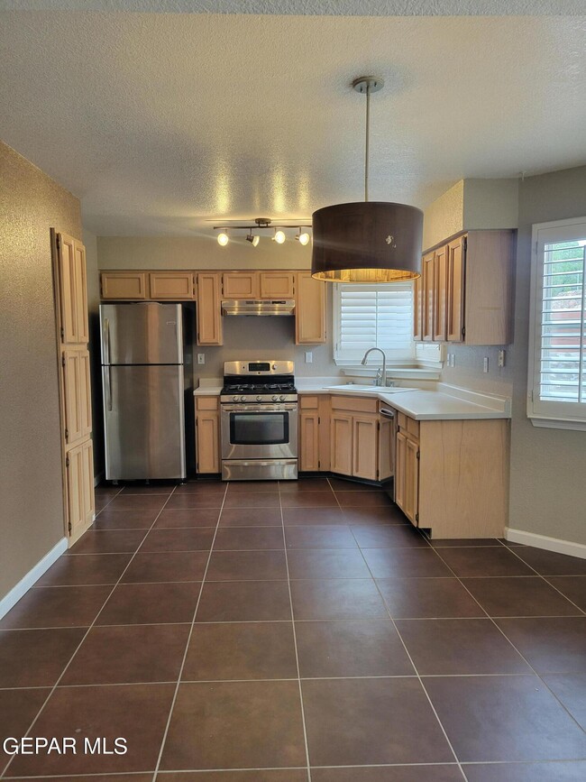 Building Photo - 7225 Tierra Taos Dr