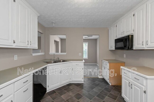 Building Photo - 355 Long Creek Dr