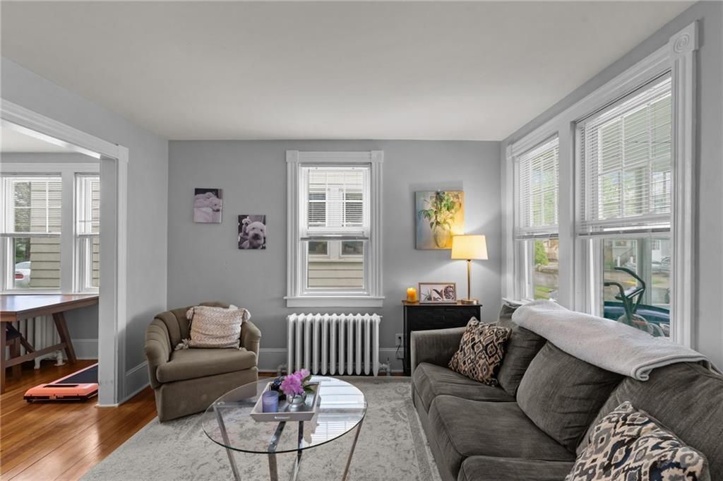 Building Photo - 44 Bedlow Ave