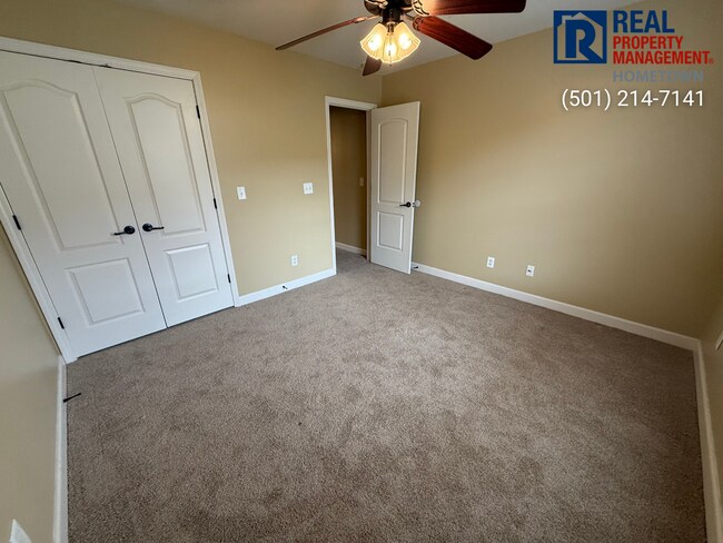 Building Photo - 1609 White Oak Cir