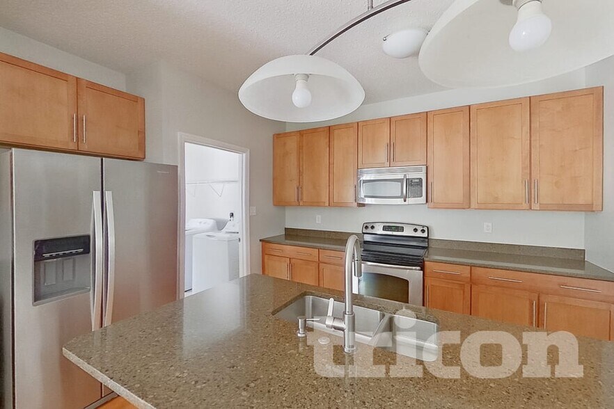 Building Photo - 3441 Mackey Wherry St