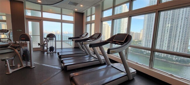 Building Photo - 300 S Biscayne Blvd