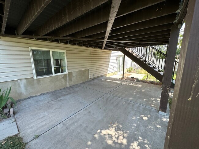 Building Photo - 735 N 1200 E