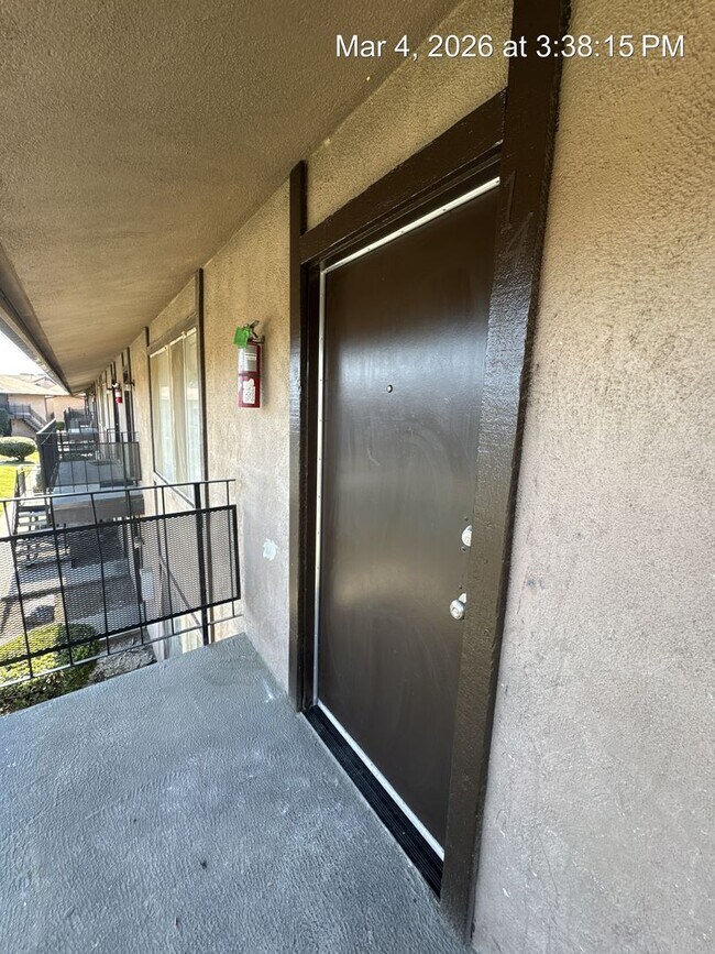 Building Photo - $500 OFF 1st Month Rent!! Upstairs Unit!!! Move in Ready!