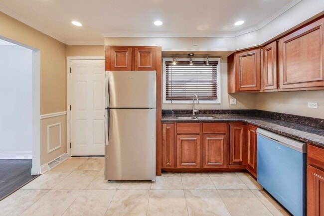 Building Photo - 2019 Georgetown Ln