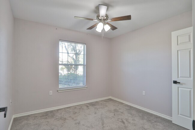 Building Photo - 4002 Avenue N 1/2