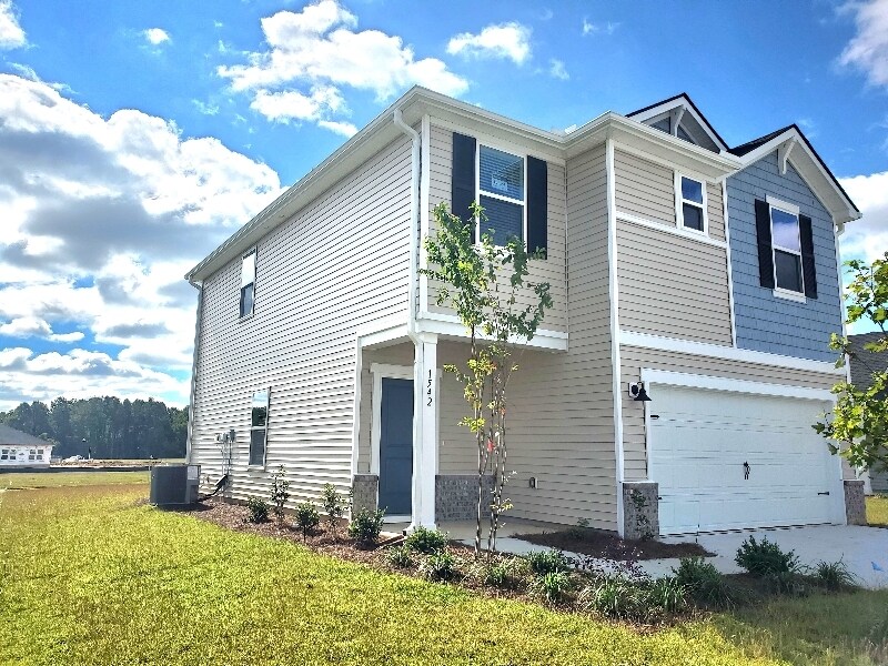 Building Photo - 1542 Regal Fern Wy