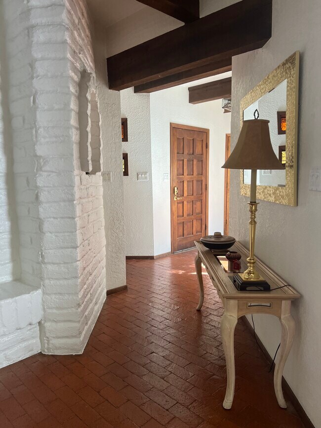 Building Photo - 3105 Camino Caballete NW