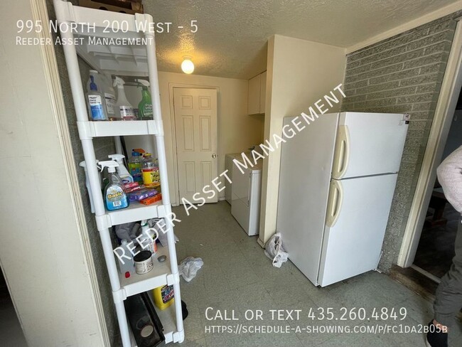 Building Photo - 995 N 200 W