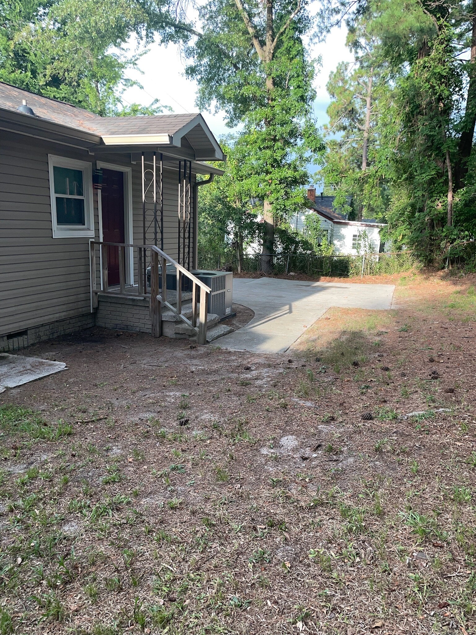 Building Photo - 2432 Lumpkin Rd