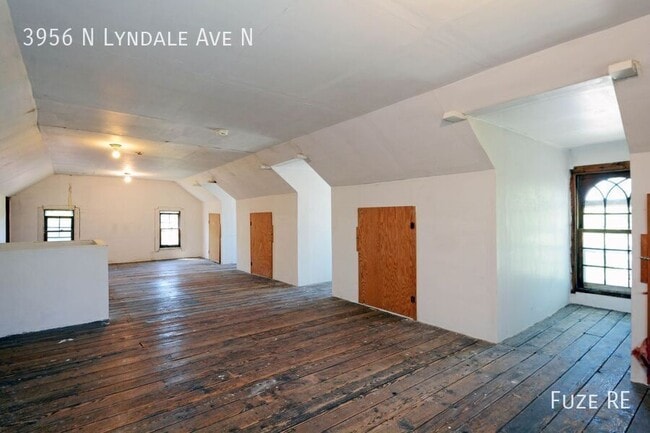 Building Photo - 3956 N Lyndale Ave