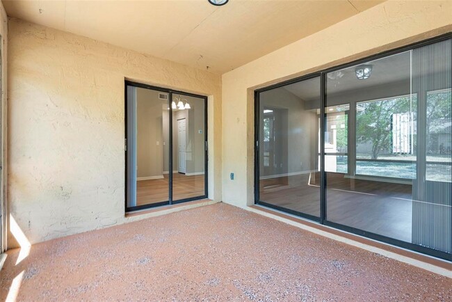 Building Photo - 12 Blairmore Pl