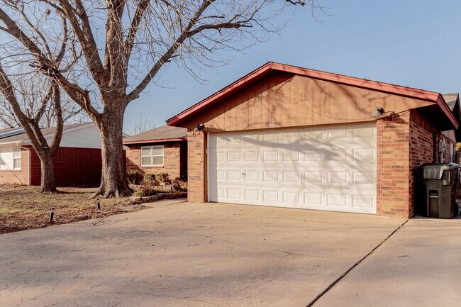 Building Photo - 3 Bed 2 Bath in Norman