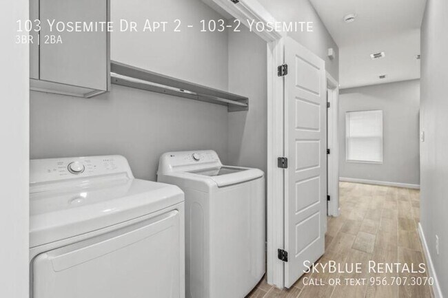 Building Photo - 103 Yosemite Dr