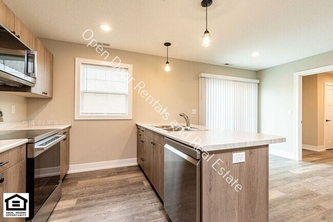 Building Photo - 10545 Old Leo Rd