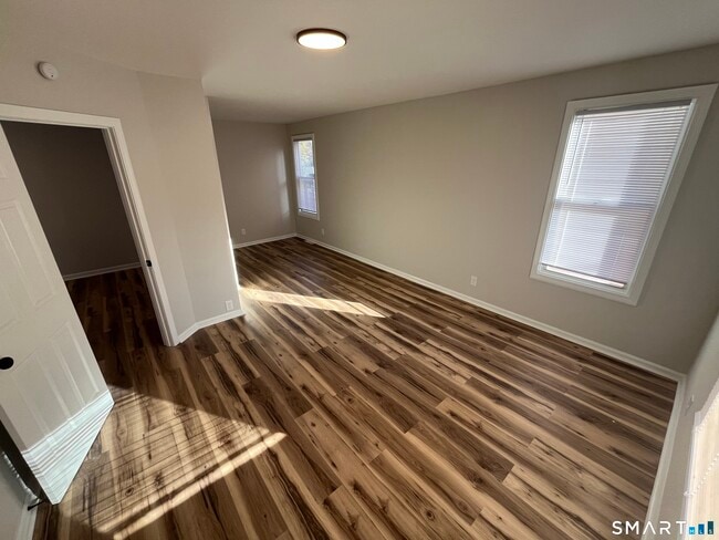 Building Photo - 209 Peck Ave