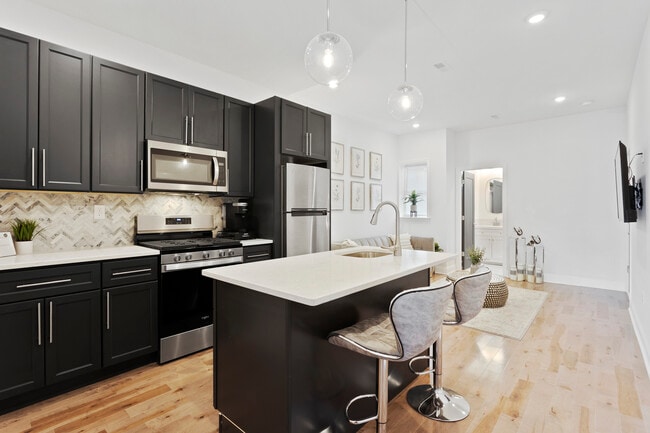 Kitchen - 5221 Walnut St