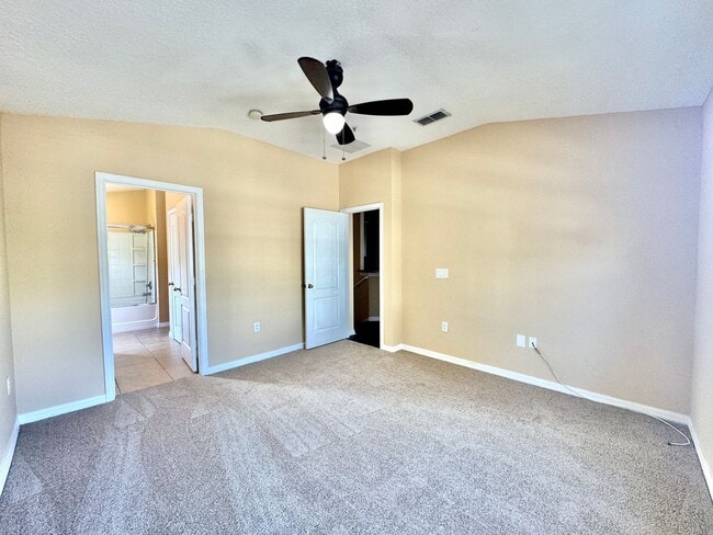 Building Photo - 6464 S Goldenrod Rd