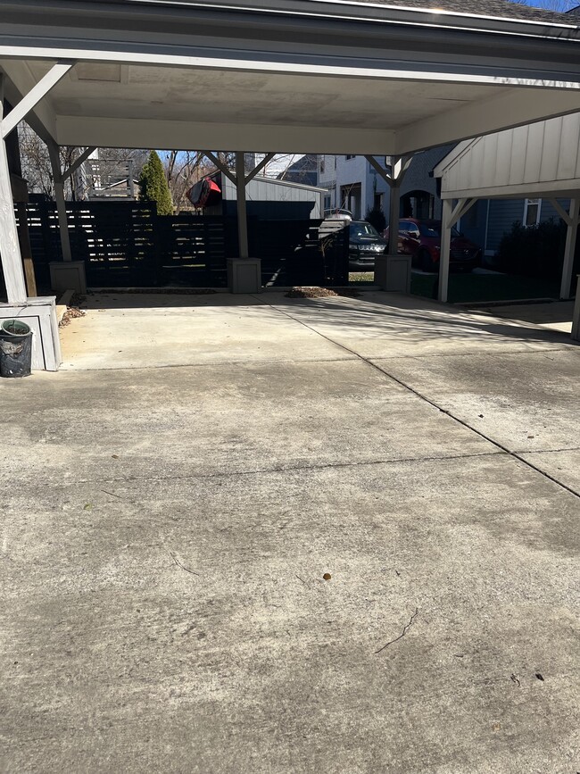 Building Photo - 2148 Oakland St