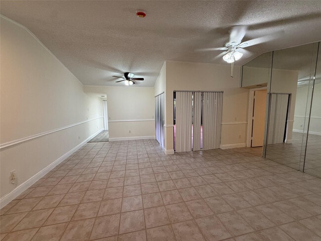 Building Photo - 14925 SW 48th Terrace